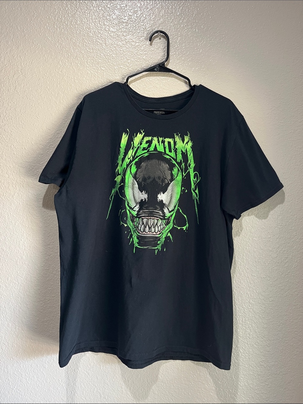 Marvel Venom Black T-Shirt with Neon Green Print - Men Casual Sz XL Comfy